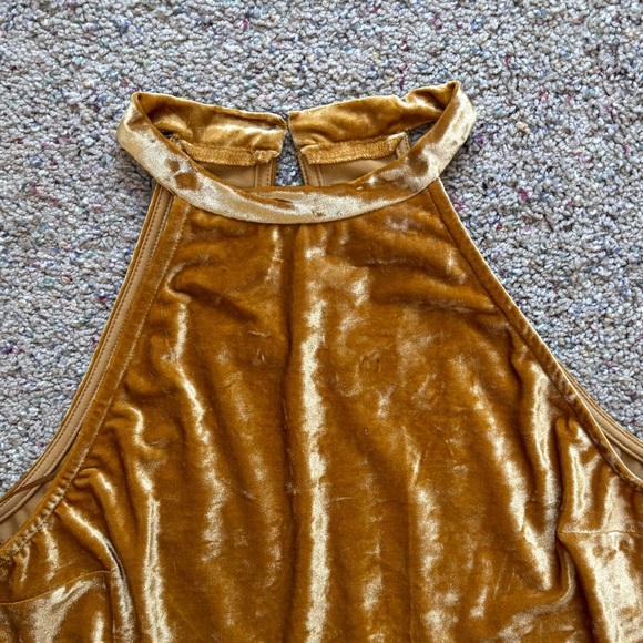 Altar’d State Velvet Goldenrod Halter Top Size Medium NWT - Picture 6 of 15